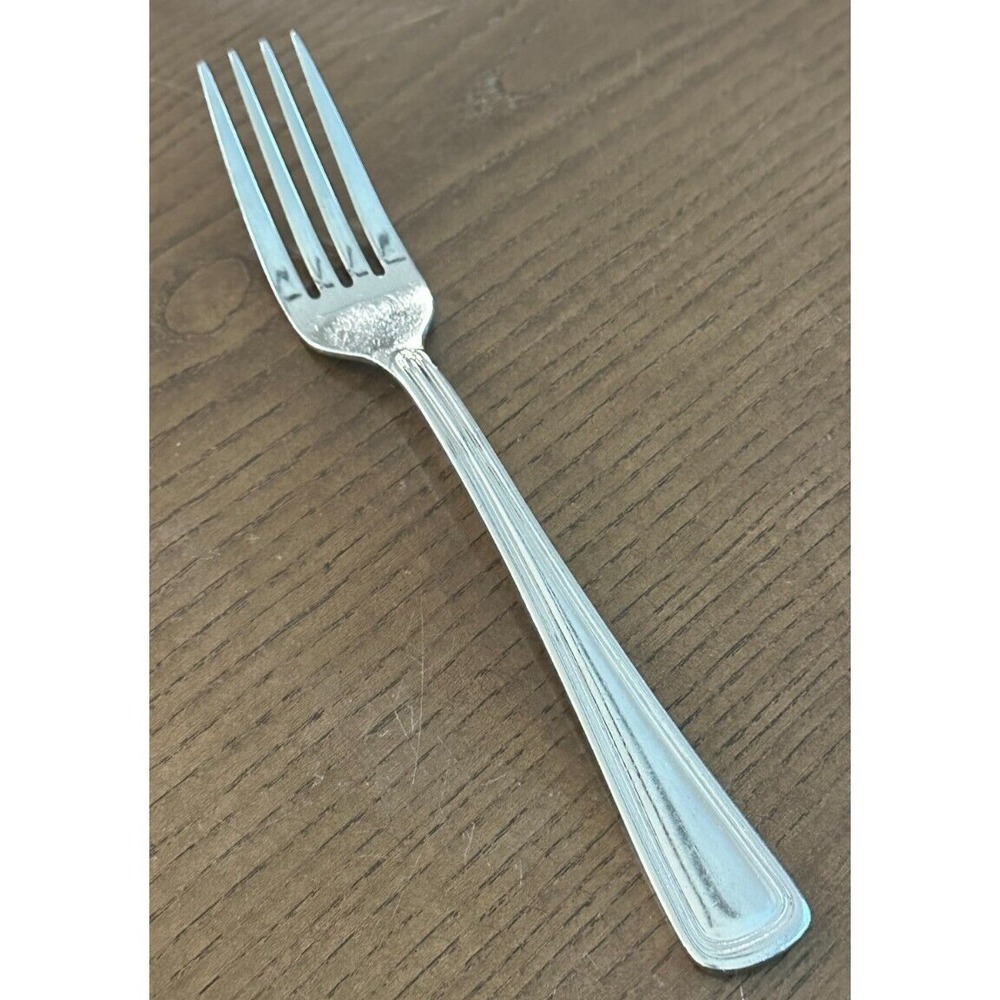 World Tableware‎ CLASSIC RIM Stainless Flatware 8 1/8'' Fork Japan